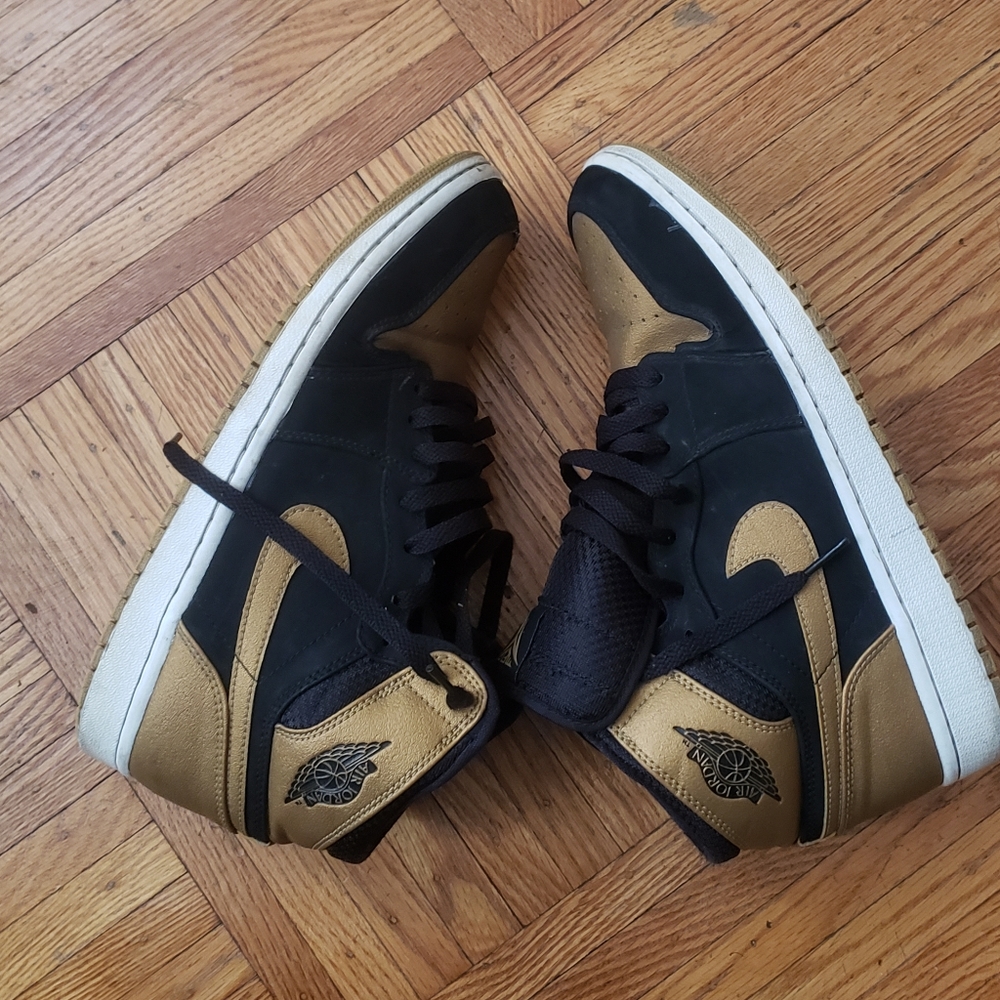 Air Jordan 1 Melo